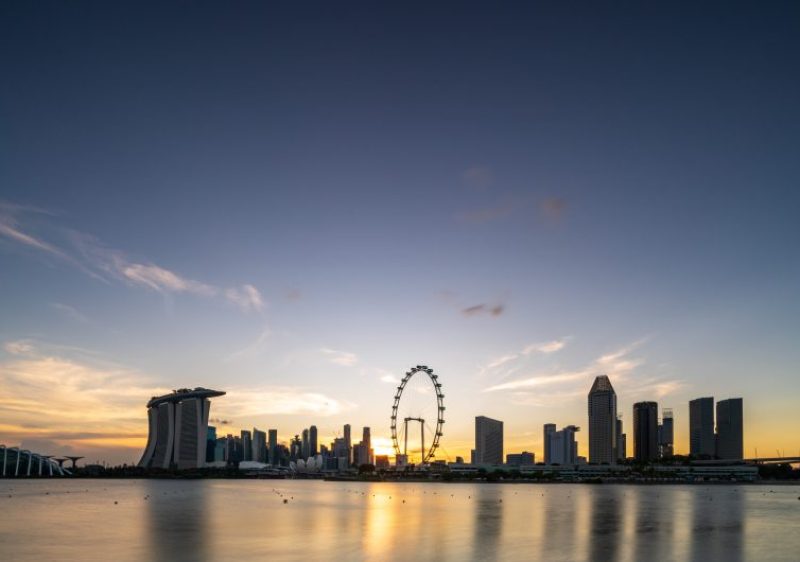 singapore-skyscrapers-dusk-1024×530